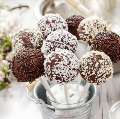 Hazelnut Oil Cake Pops