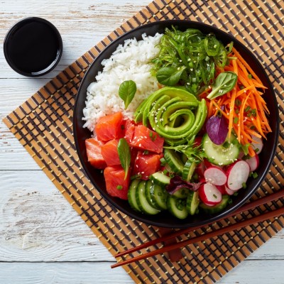 Recette de Poke Bowl au Saumon Mariné