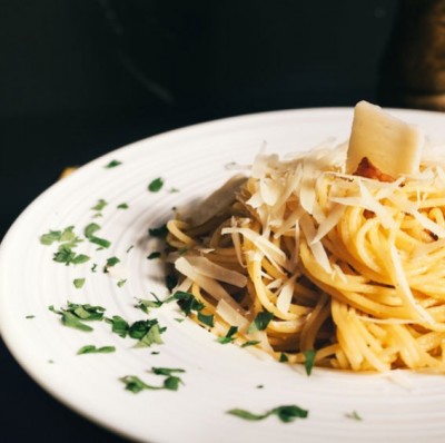 Recette de spaghettis au parmesan et à l'huile de noisette
