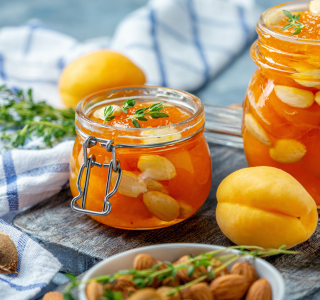 Confiture d’abricots à l’huile d’amande