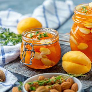 Confiture d’abricots à l’huile d’amande
