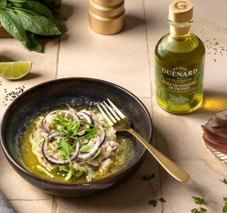 Ceviche de daurade, leche de tigre à l’huile de chanvre