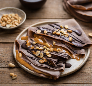 Crêpes au chocolat fourrage beurre de cacahuète (Spécial Chandeleur)